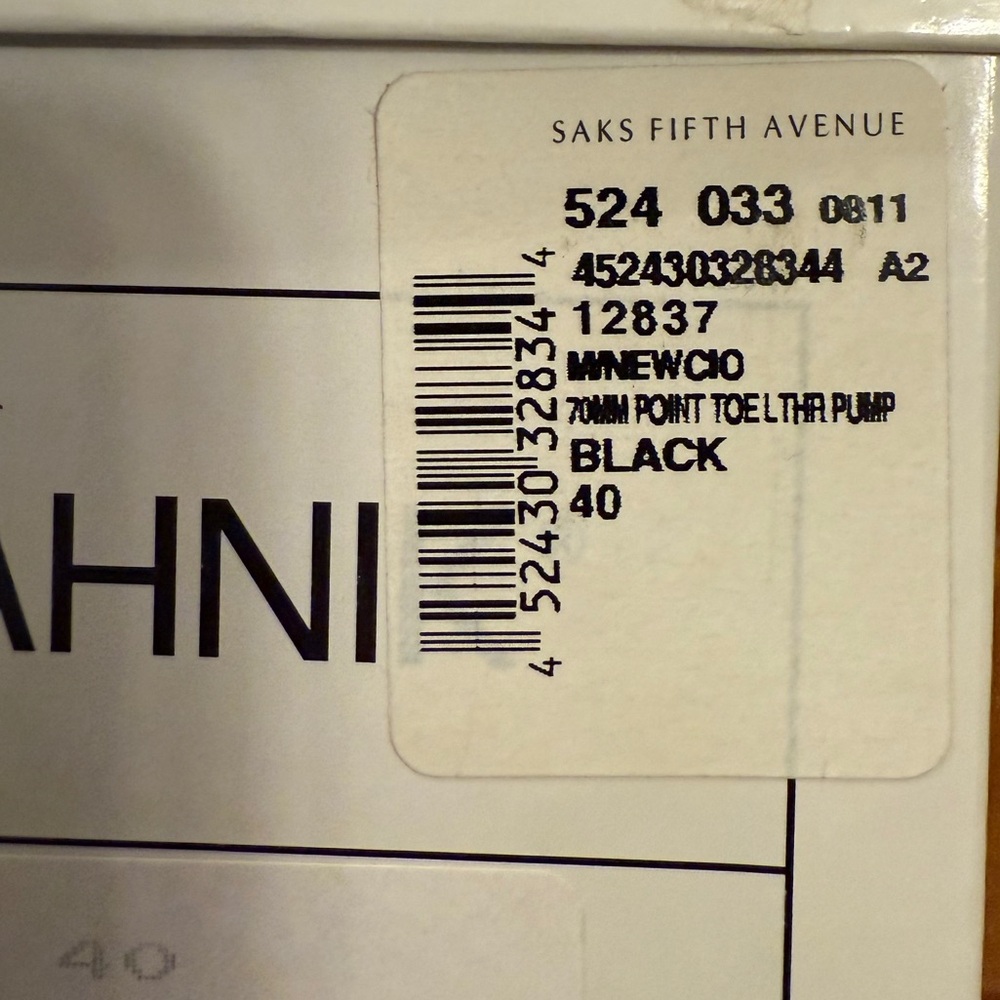 Manolo Blahnik 70mm Point Toe Black Leather Pump - Picture 11 of 15